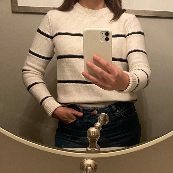 Jenni Kayne white/navy stripped knit sweater - Picture 7 of 7